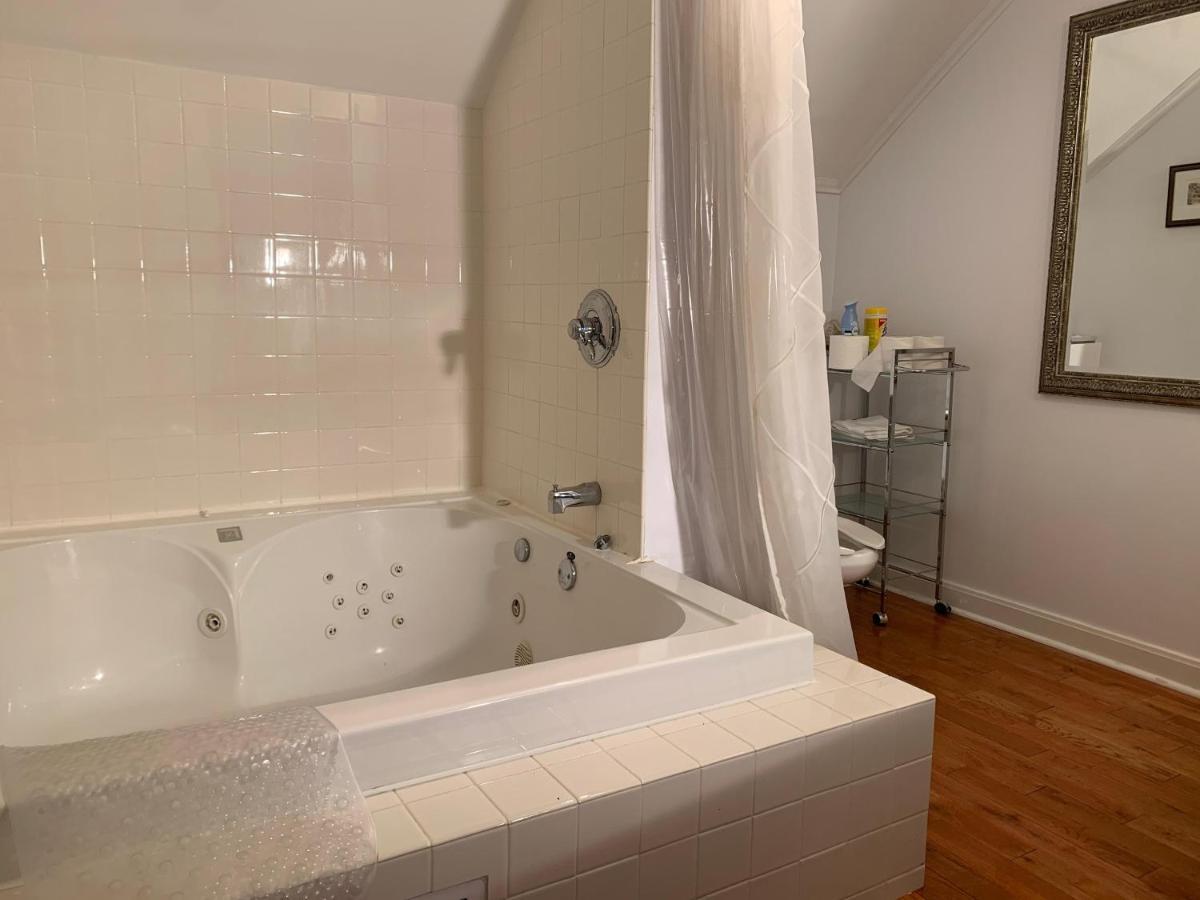 סנט ג'ונס Monroe House Executive Guest Suites מראה חיצוני תמונה