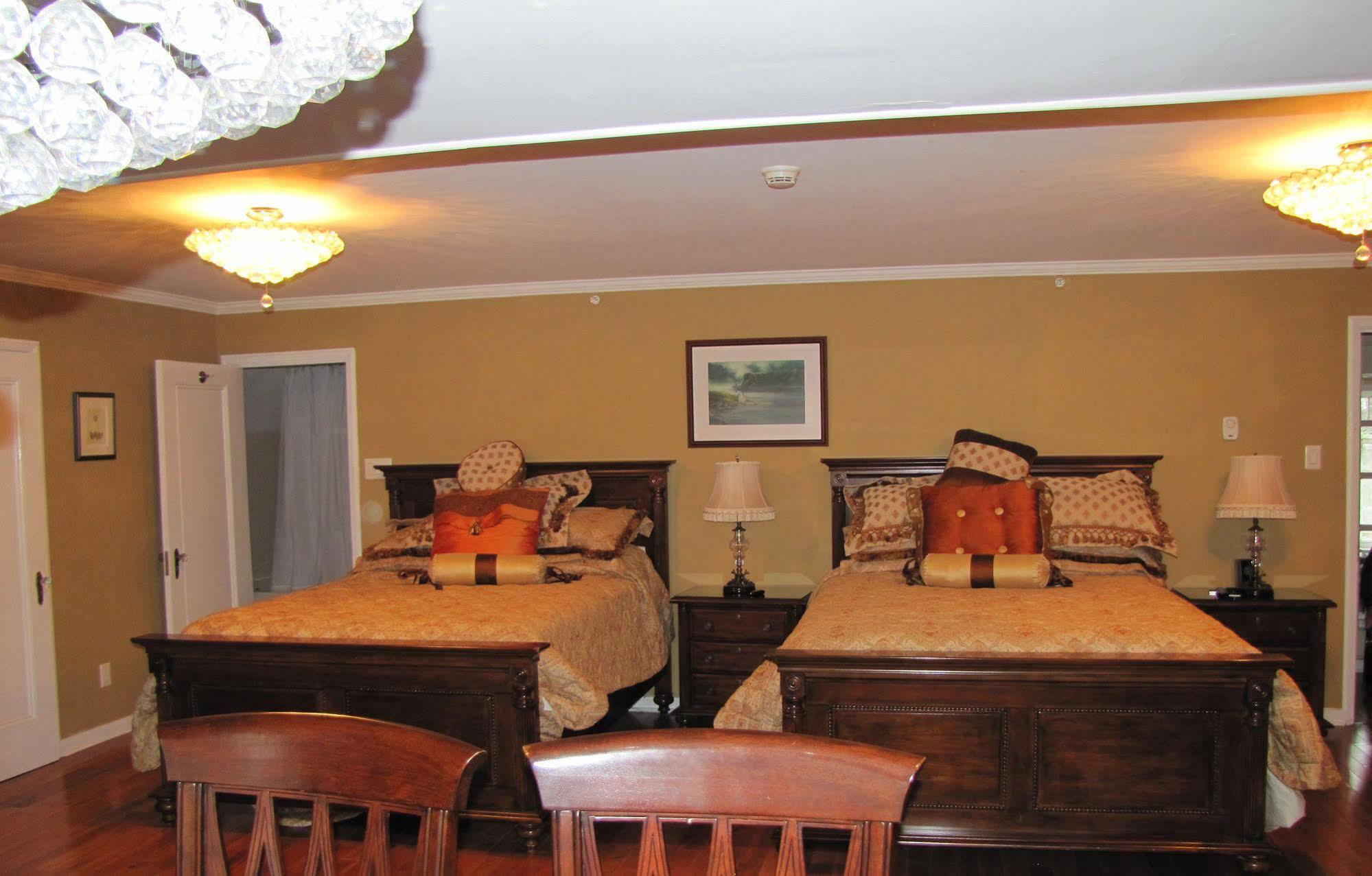 סנט ג'ונס Monroe House Executive Guest Suites מראה חיצוני תמונה