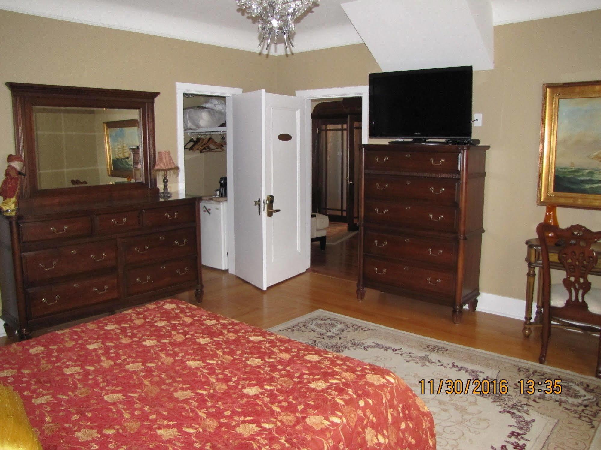 סנט ג'ונס Monroe House Executive Guest Suites מראה חיצוני תמונה